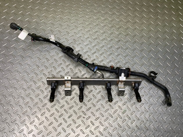 17 18 19 20 21 22 23 Jeep Compass 2.4L Fuel Rail OEM 04627120AD