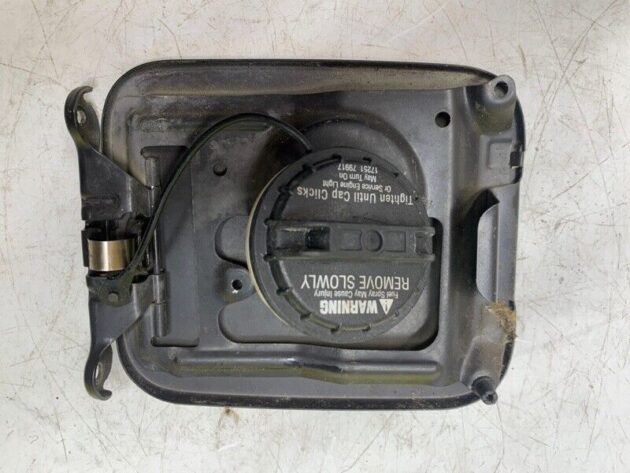 2005 05 Nissan Armada Fuel Gas Door Filler Lid OEM 788307S030