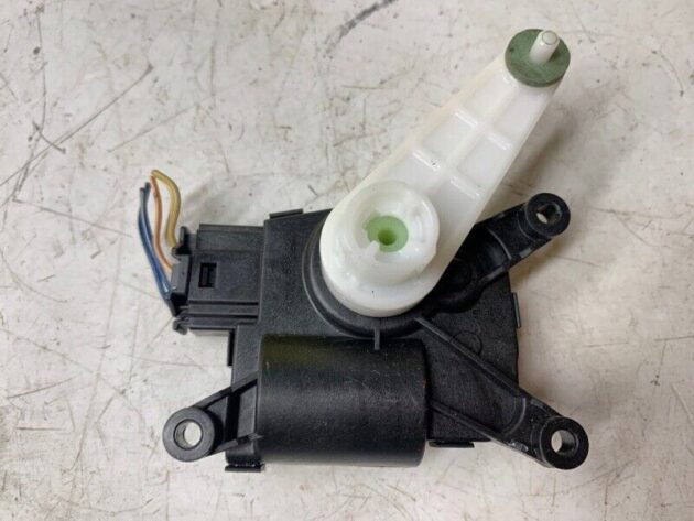 2015 2016 2017 2018 Jeep Cherokee Heather Blend Door Actuator OEM 68223051AA