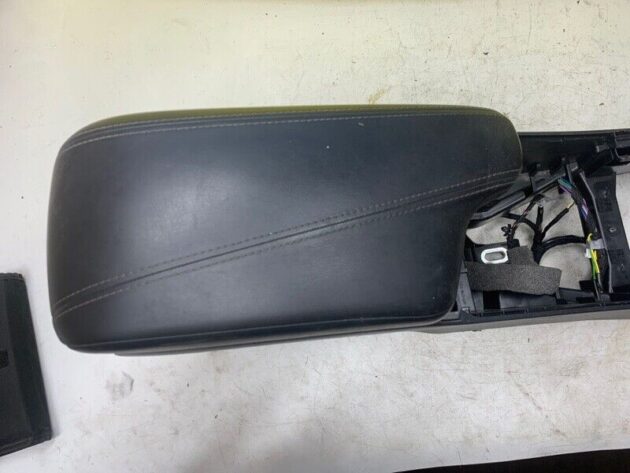 2017 2018 2019 Infiniti QX30 Center Console Leather Armrest Storage Black OEM