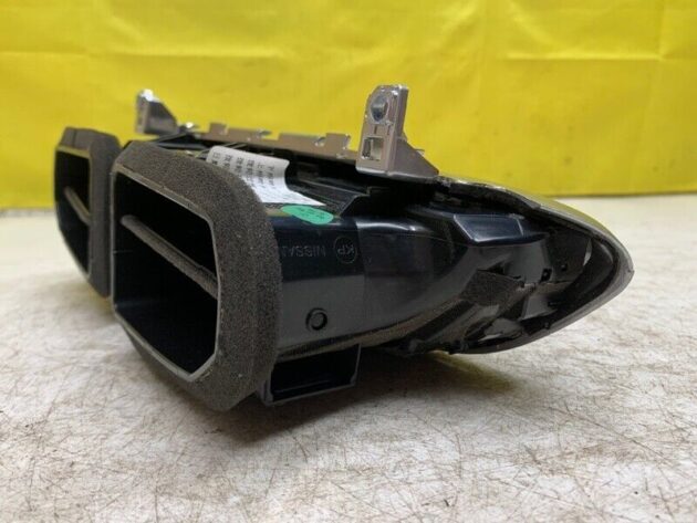 17 18 19 Infiniti QX30 Center Dash A/C Dual Air Vent OEM 68750 5DF0A