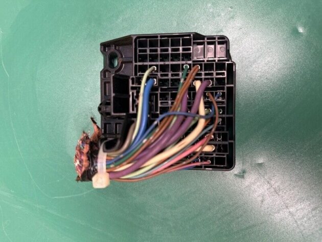 10 11 12 13 Mazda 3 Under Dash Fuse Relay Box Fusebox Unit Module OEM BBM666760