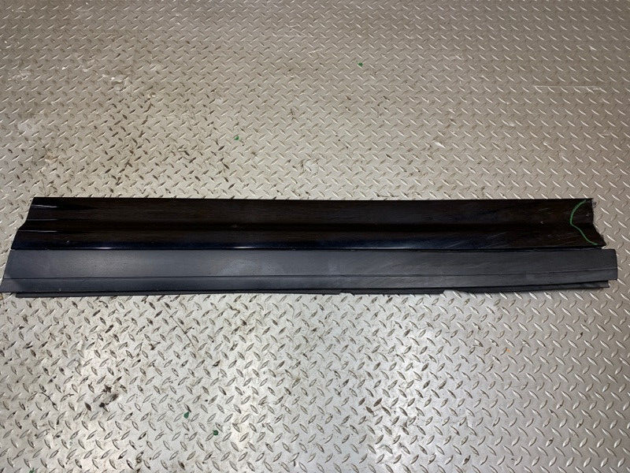 11 12 13 14 15 16 Porsche Cayenne Front Right Door Molding Trim OEM 95855978804