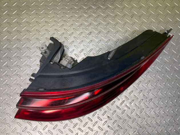 17 18 19 20 21 Porsche Panamera 4 Rear Right Side Tail Light OEM 971945092C