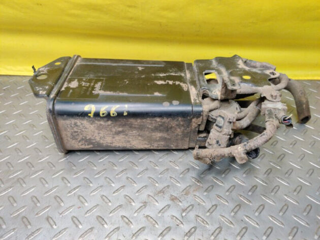 00 01 02 03 04 Toyota Avalon Fuel Vapor Charcoal Canister OEM 77740-06100