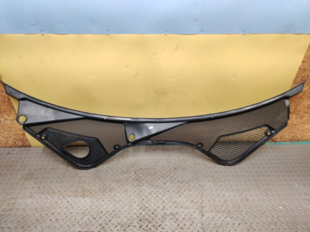 16 17 18 19 20 21 Porsche Panamera Windshield cowl vent panel OEM