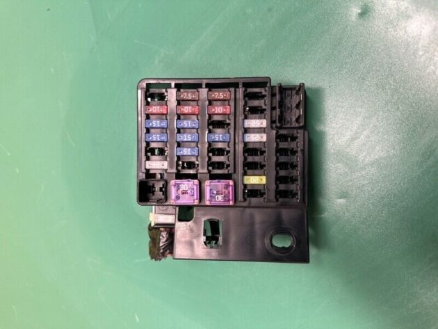 10 11 12 13 Mazda 3 Under Dash Fuse Relay Box Fusebox Unit Module OEM BBM666760