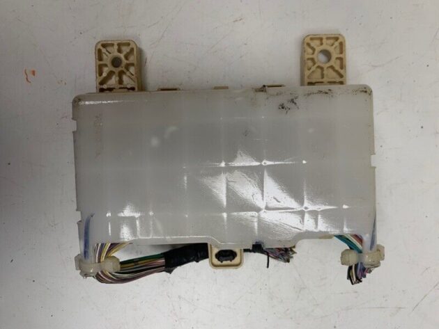 07 08 09 Lexus RX350 Front interior Cabin Under Dash Fuse Relay Box OEM