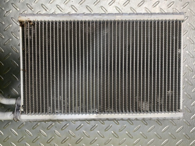 16 17 18 19 20 Porsche Panamera 4 Air conditioning evaporator OEM 9A726012200