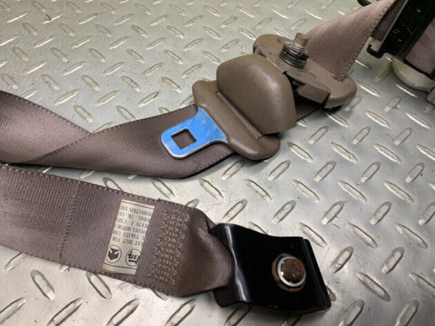 93 94 95 96 97 LEXUS LX450 2rd row right seatbelts seat belt Lexus OEM