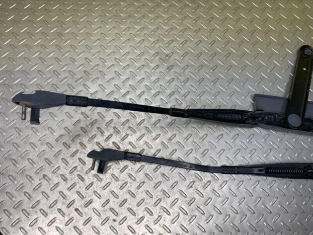 11 12 13 14 15 16 17 18 Porsche Cayenne Windshield Wiper Arm Set OEM 95862802900