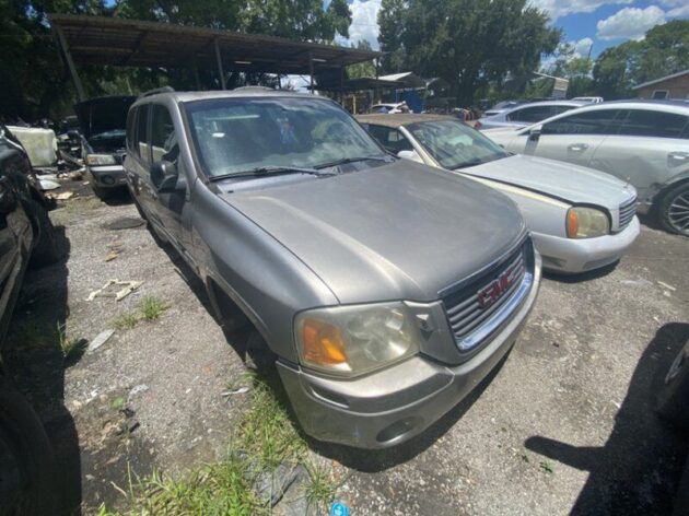 2002 2003 2004 2005 2006 GMC Envoy Drivers Left Fog Light Lamp OEM