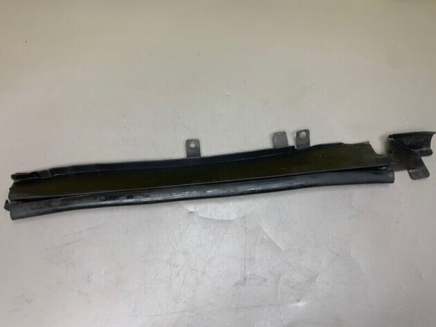 08 09 10 Infiniti M35 M45 Left Driver Side Hood Fender Seal Trim OEM 65821eg010