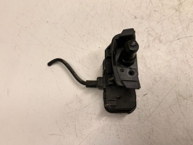 15 16 17 18 Volkswagen Passat Fuel Filler Door Lock Actuator OEM 5C6810773H