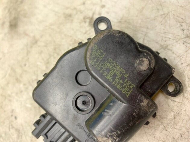 2013 2014 2015 2016 2017 Ford Fusion A/C Heater Blend Door Actuator OEM