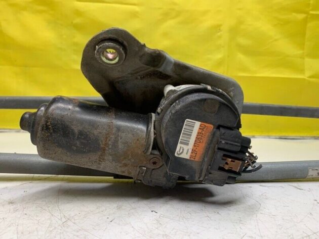 2003 2004 Lincoln Navigator Front Windshield Wiper Motor W/ Regulator OEM