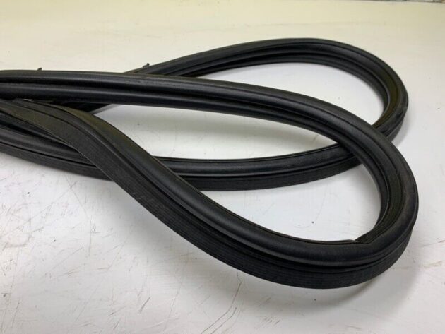 16 17 18 19 BMW X6m F16 Rear Tailgate Door Seal Weather Strip On Body OEM