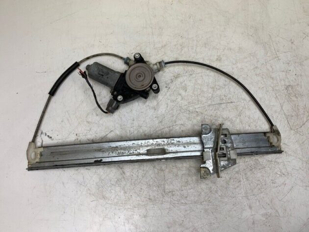 01 02 03 04 Mazda Tribute Front Passenger Side Door Window Motor W/ Regulator