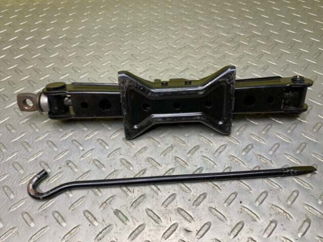 13 14 15 16 17 18 19 Nissan Sentra Jack OEM 995503SG0B