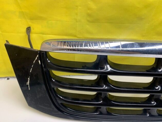 2000 2001 2002 Cadillac Deville Front Upper Radiator Grille OEM