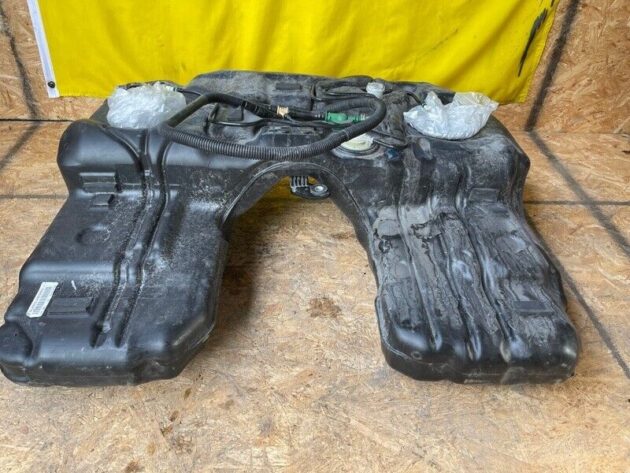 15 16 17 18 19 BMW X X6m F16 4.4L Fuel Gas Tank Reservoir OEM 16117344554