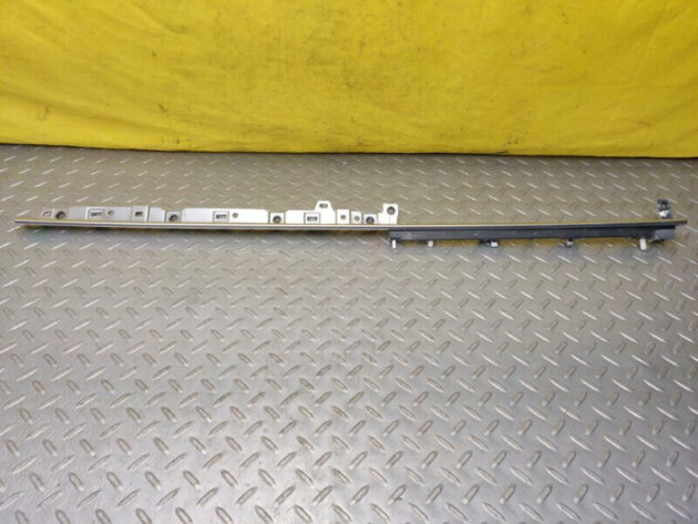 17 18 19 20 Porsche Panamera 4 Dash Right Carrier Retainer Strip Trim Panel OEM