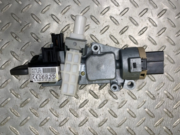 03 04 05 06 07 Mazda 6 Ignition Switch w/ Key OEM GKYE7614X