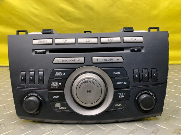 10 Mazda 3 2010 AM/FM Radio Receiver & CD Player OEM BBM2-66-AR0A