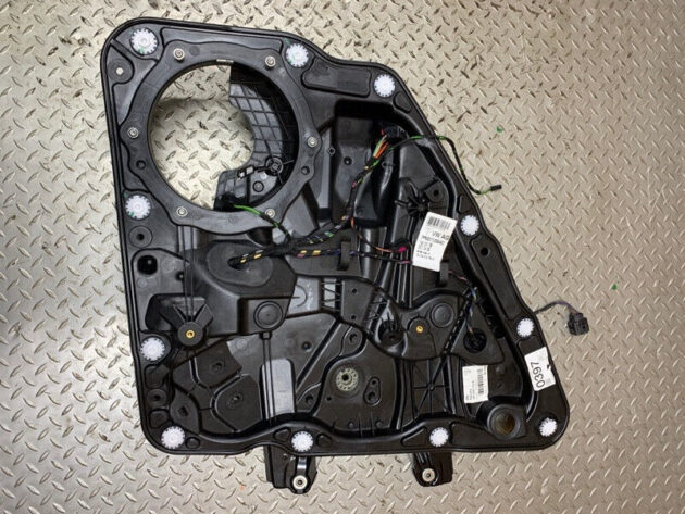 11 12 13 14 15 16 Porsche Cayenne Rear Left Door Window Regulator w/ Panel OEM