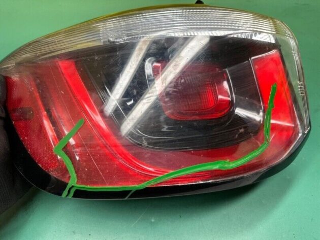 17 18 19 20 21 Jeep Compass Tail Light Left Driver LH OEM (damage)