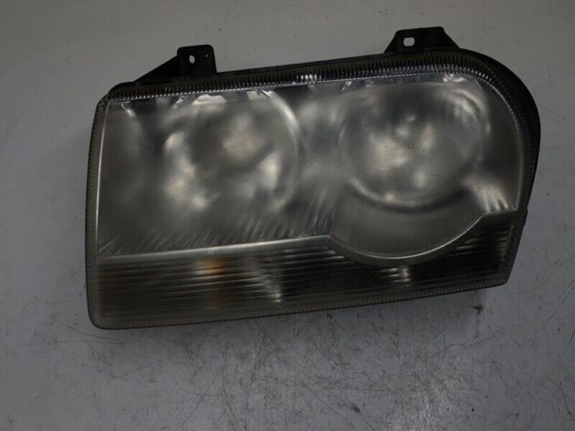 2005 2006 2007 Chrysler 300 Driver Left Side Headlight Halogen OEM