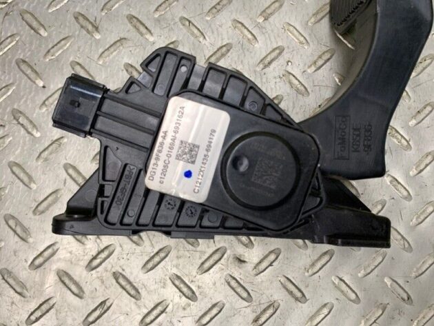 13 14 15 16 Lincoln MKS Accelerator Gas Pedal OEM DG13-9F836-AA