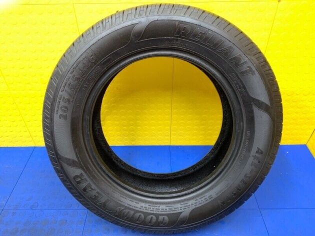 23 Goodyear Reliant Tire All-Season P205 / 65 R16 95 H