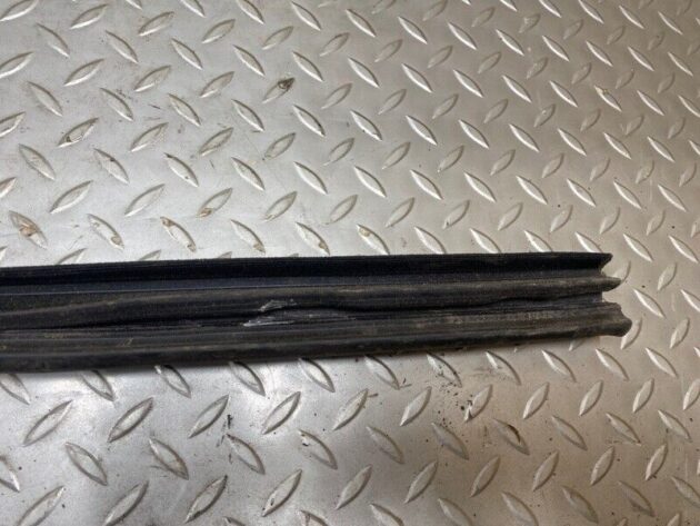 13 14 Mercedes E350 Convertible Right Door Seal Rubber Weather-Strip on Body OEM