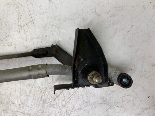 11 12 13 14 Jeep Patriot Windshield Wiper Motor W/ Regulator OEM 4879432AH