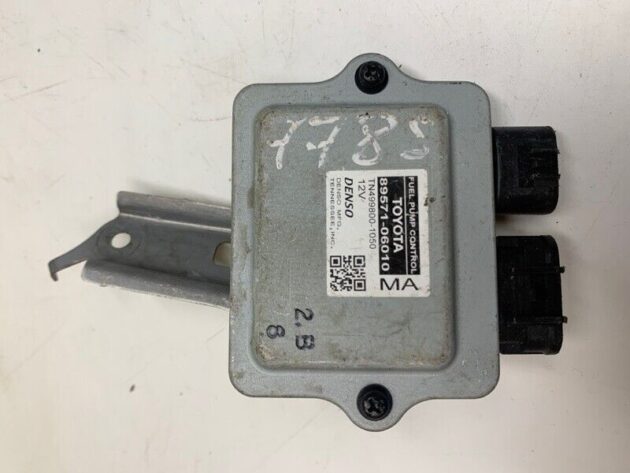 17 18 19  Toyota Camry Fuel Pump Control Unit OEM 89571-06010