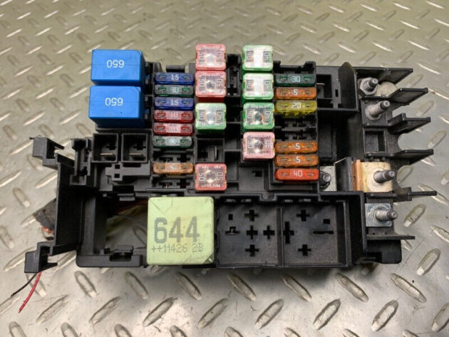 11 12 13 14 15 16 Volkswagen Passat B7 Under Hood Fuse Relay Box OEM 5C0937819H