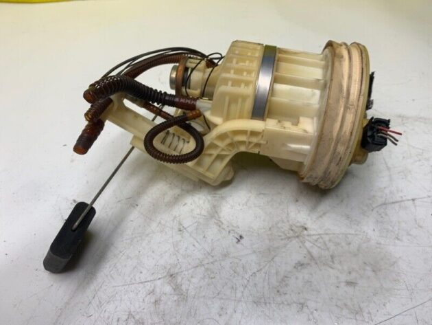 03 04 05 06 07 08 09 Mercedes-Benz W211 Secondary Fuel Level Pump Unit OEM