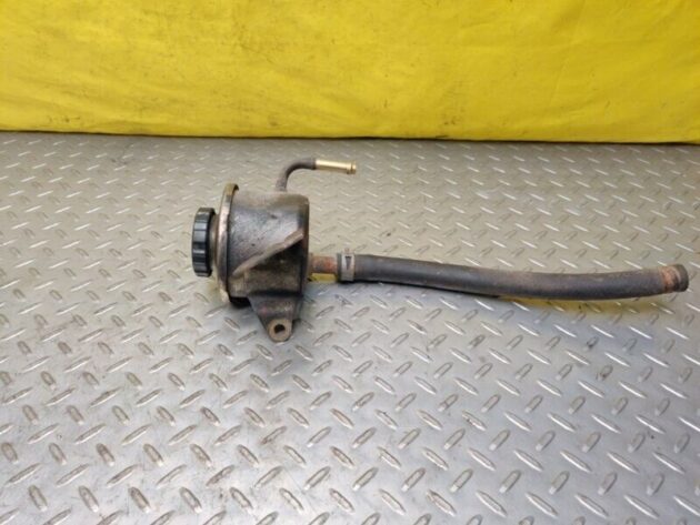 93 94 95 96 97 LEXUS LX450 Power steering reservoir Pump OIL 44360-60171 OEM