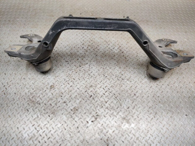 08 09 10 Porsche Cayenne 3.6 Front Lower Engine Subframe Mount Carrier Frame OEM