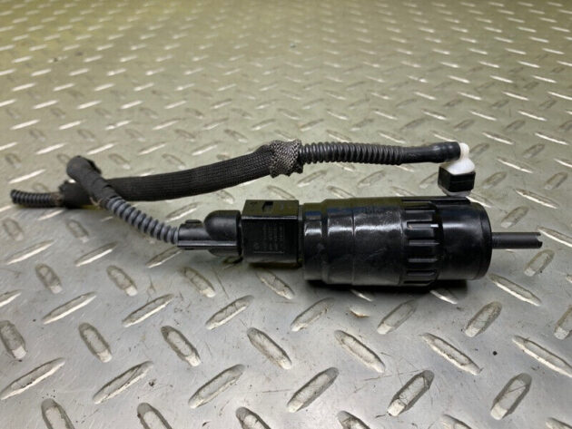 17 18 19 20 21 22 23 Porsche Panamera 4 Windshield Washer Fluid Pump Motor OEM