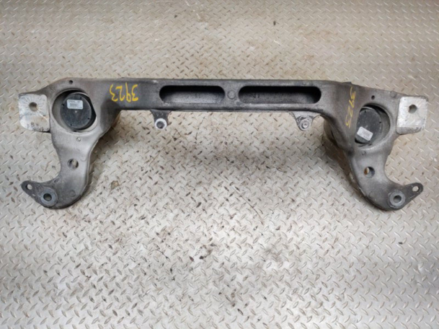 08 09 10 Porsche Cayenne 3.6 Front Lower Engine Subframe Mount Carrier Frame OEM