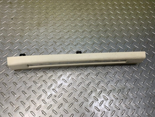 13 14 15 16 Lincoln MKS Front Right Door Sill Scuff Plate Trim w/ Light OEM