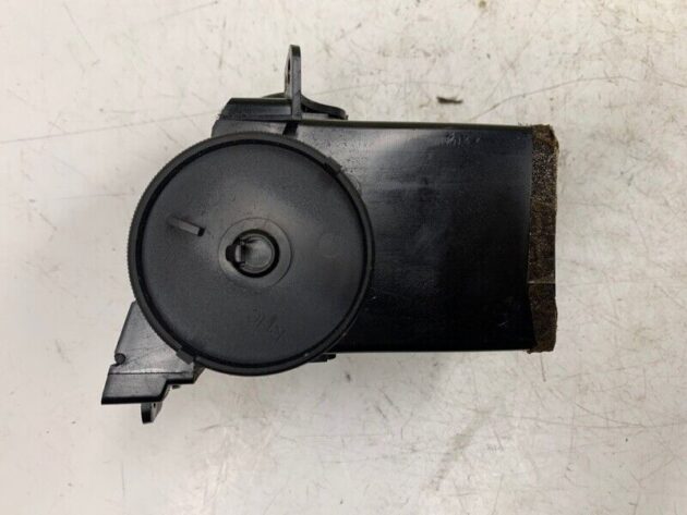 07 08 09 10 Mitsubishi Endeavor Right Passenger Dash Center Air Vent OEM