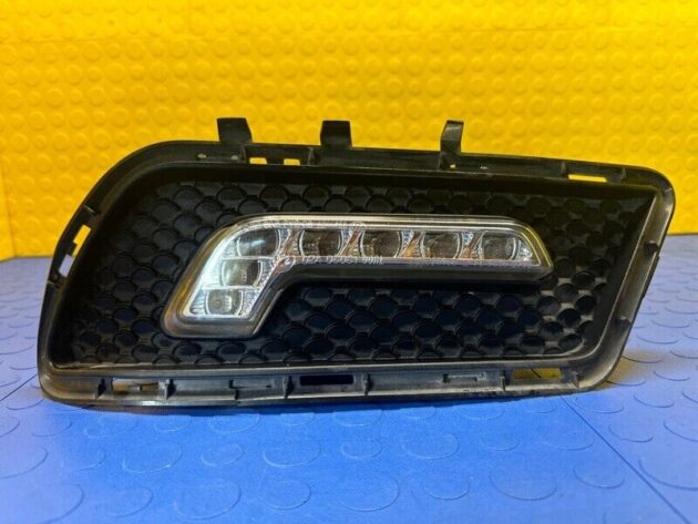 10 11 12 13 14 15 16 Mercedes E350 Class Right Side Daytime Running Light OEM