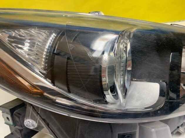 2014 2015 2016 Mazda3 MAZDA3 Passenger Right Side Headlight Halogen OEM damage