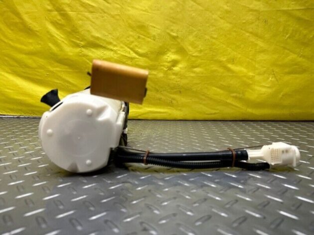 01 02 03 04 05 Mercedes-Benz W163 ML500 Gas Fuel Tank Pump OEM 1634703794