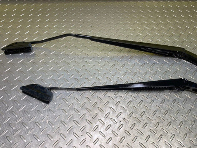 14 15 16 17 18 19 20 Nissan Rogue Front Windshield Wiper Arm Set OEM