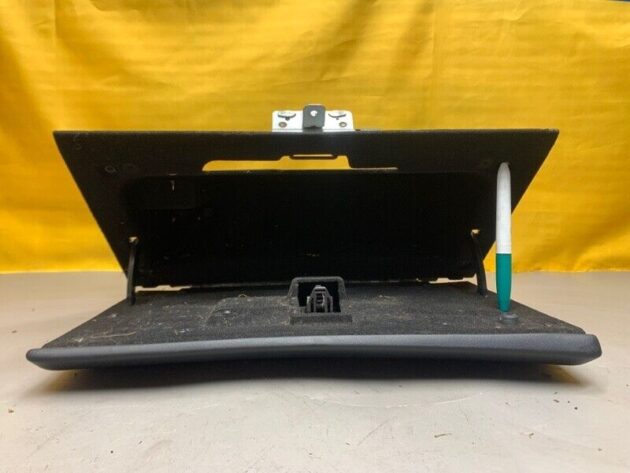 03 04 05 06 Lincoln LS Glove Box Compartment Storage OEM