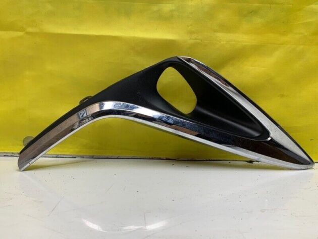 16 17 18 Lexus ES300H Front Bumper Passenger Fog Light Lamp Bezel Molding OEM